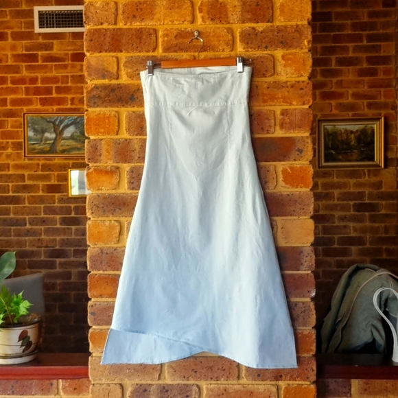 Tigerlily, Size 10, light blue dress - Picture 3 of 3